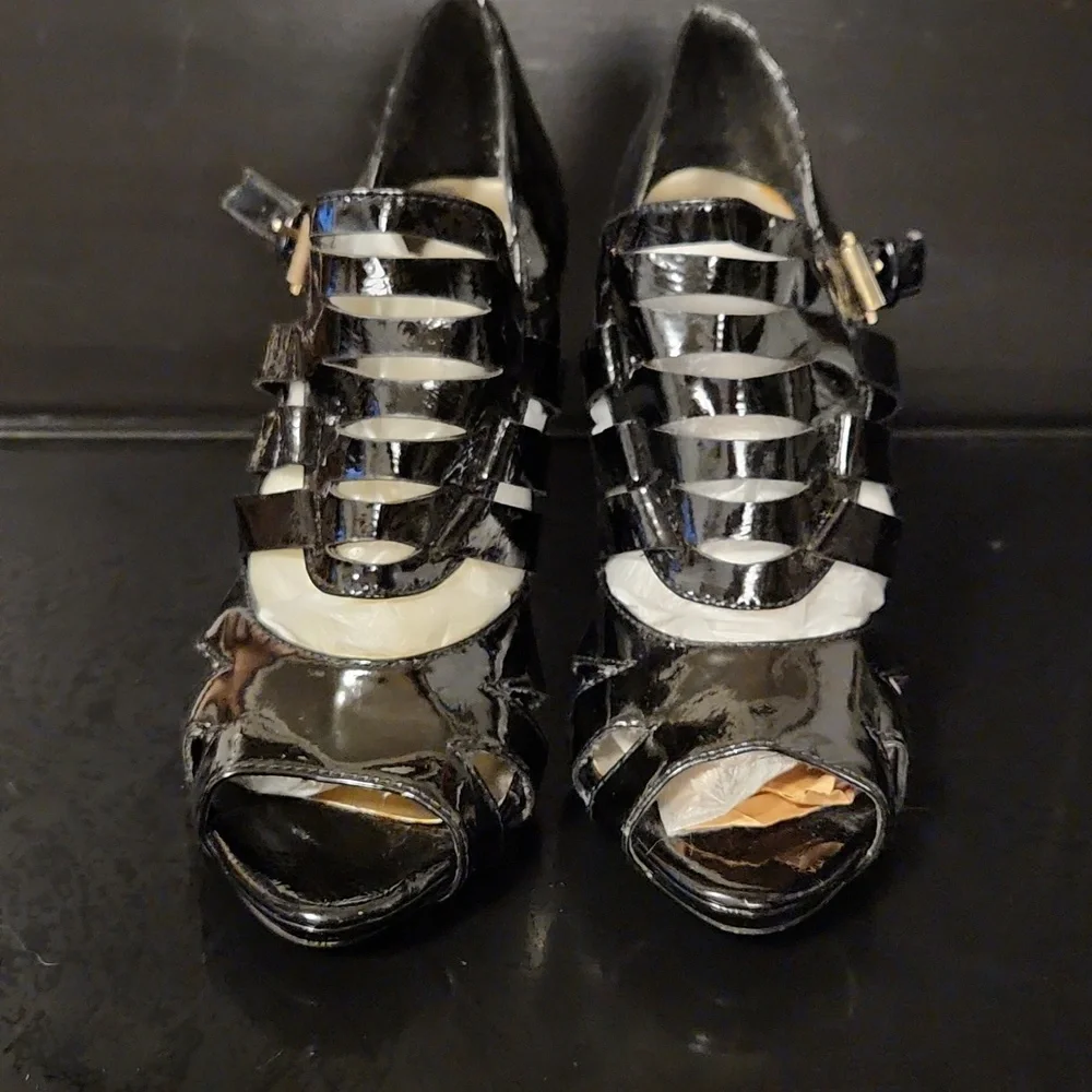 Steve Madden Black Patent Heels